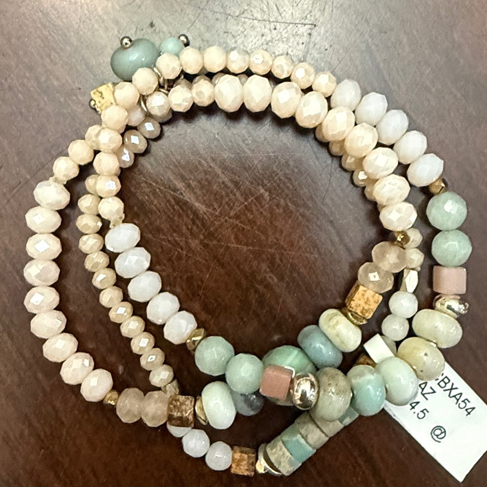 Anthropologie Beaded Stretch Stackable Bracelets Set!!🔥🔥🔥 - Picture 10 of 16
